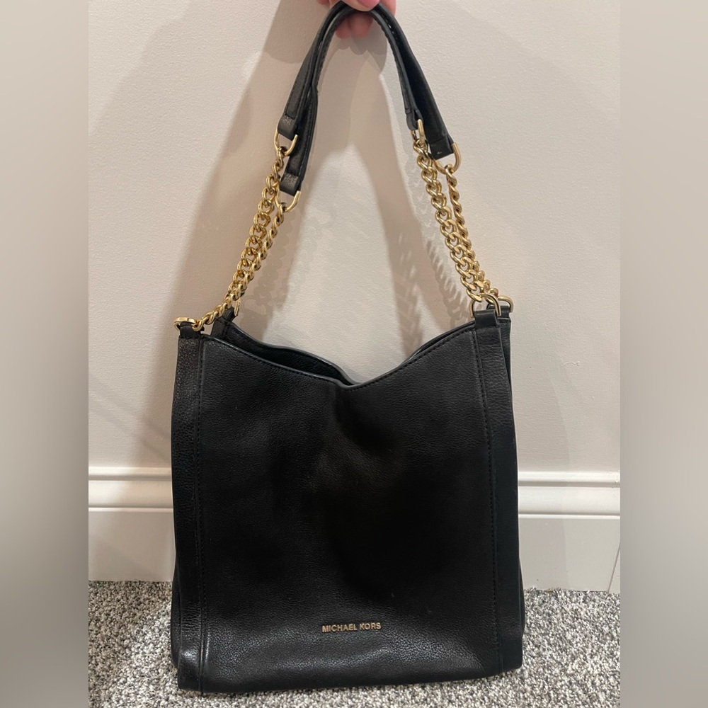 Michael Kors - Black and gold leather handbag